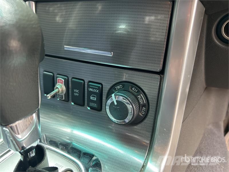 Nissan Navara Прочие фургоны