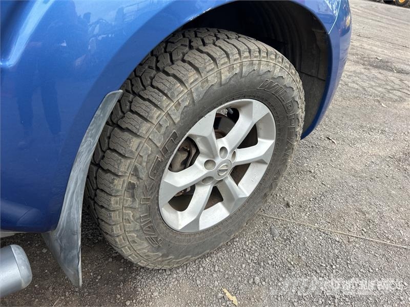 Nissan Navara Прочие фургоны