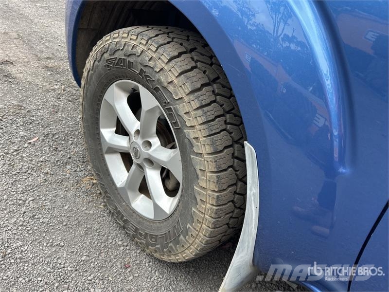 Nissan Navara Прочие фургоны