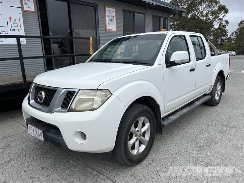 Nissan Navara Прочие фургоны