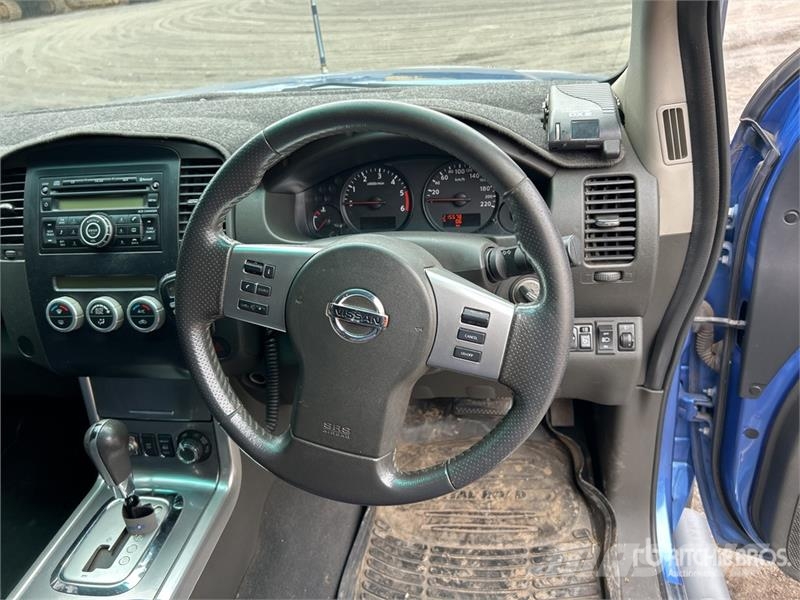 Nissan Navara Прочие фургоны