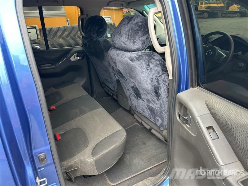 Nissan Navara Прочие фургоны