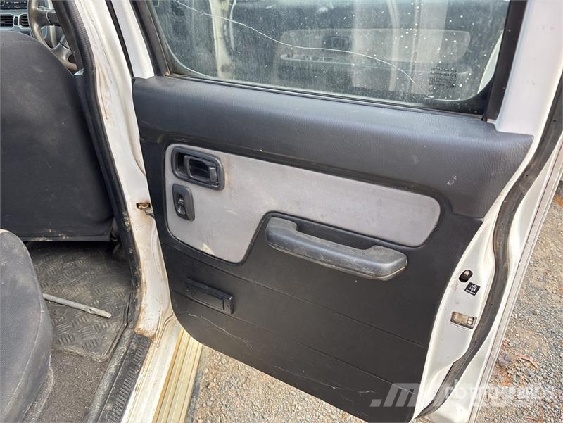 Nissan Navara Other