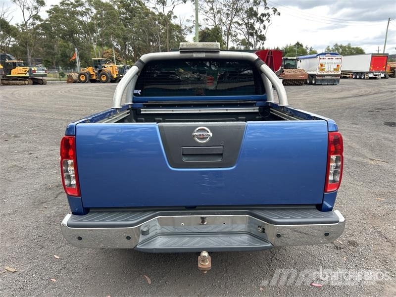 Nissan Navara Прочие фургоны