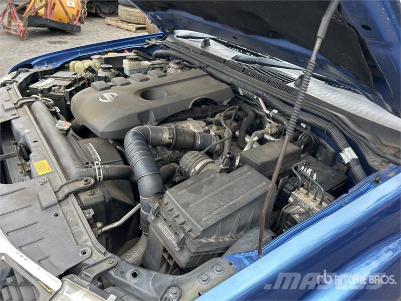 Nissan Navara Прочие фургоны