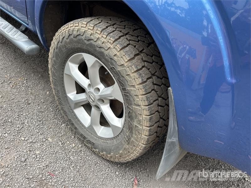 Nissan Navara Прочие фургоны