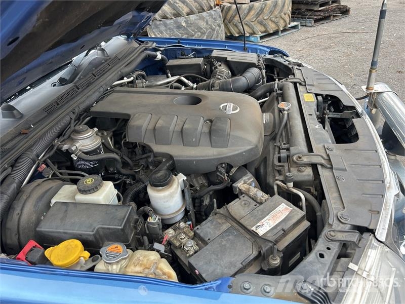 Nissan Navara Прочие фургоны