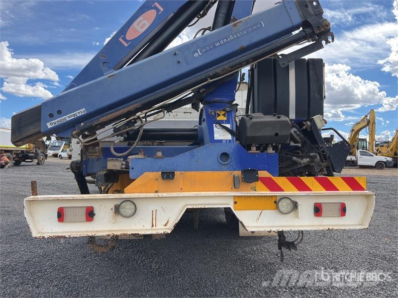 Nissan UD LKA265 4x2 Service Truck 都市/通用型車輛