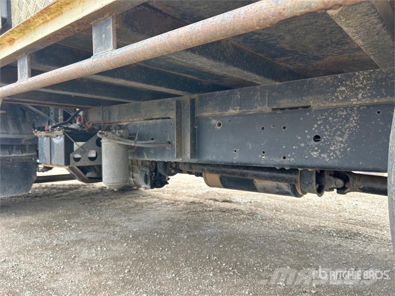 Nissan UD MK245 4x2 Flatbed Truck Pritschenwagen/Pritschenwagen mit Seitenklappe