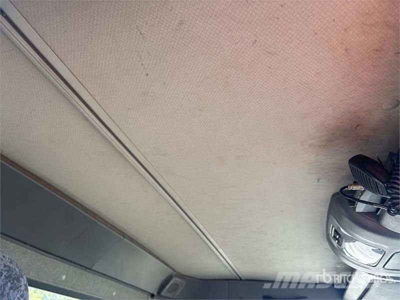 Nissan UD PK245 4x2 Asphalt Distributor Truck Цистерна