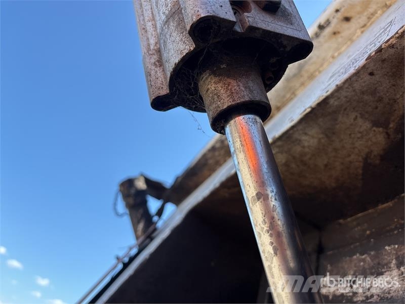 Nissan UD PK245 4x2 Asphalt Distributor Truck Цистерна