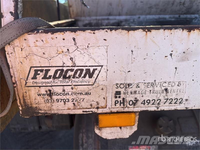 Nissan UD PK245 4x2 Asphalt Distributor Truck Цистерна