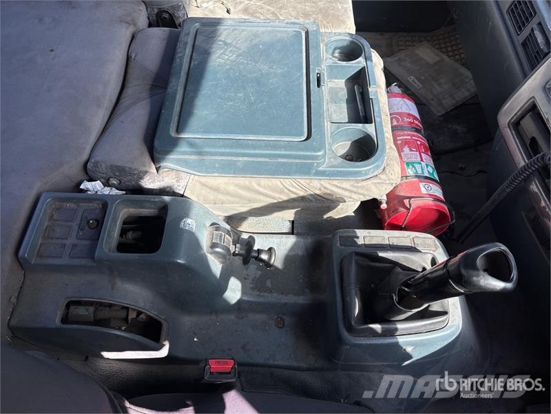 Nissan UD PK9 4x2 w/ 2014 Jurop PVT280 Vacuum Excavator T Paine-/imuautot