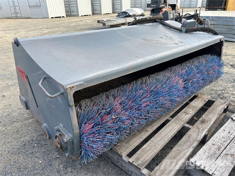 Norm Engineering 1800 mm Skid Steer Broom Süpürgeler
