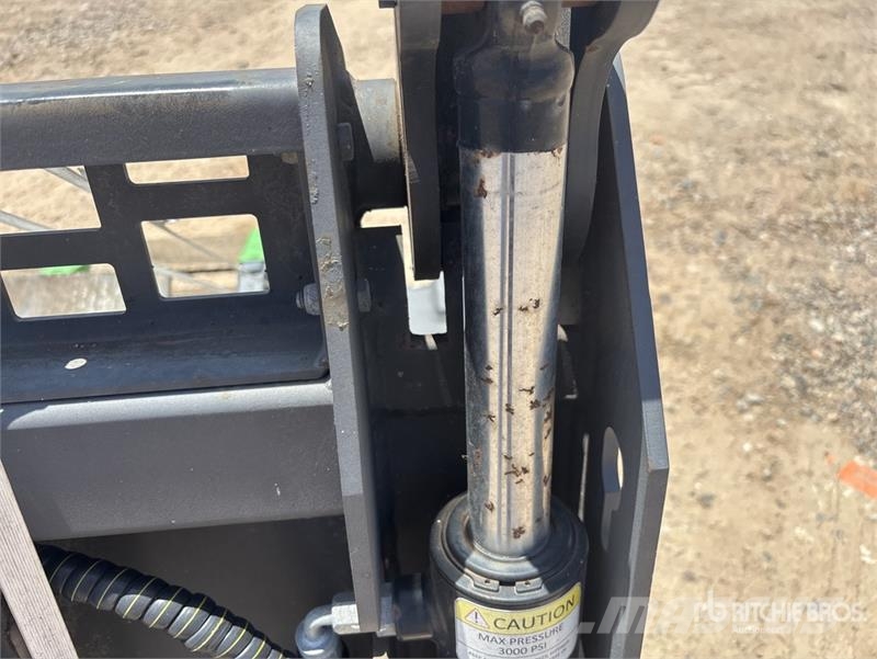 OZ ST31 1700 mm Digging Multi-Purpose 4-in-1 Skid دلاء