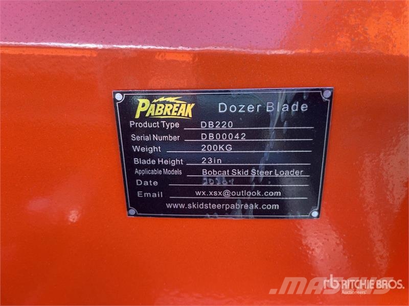  PABREAK DB-220 2130 mm Skid Steer Dozer (Unused) 推铲