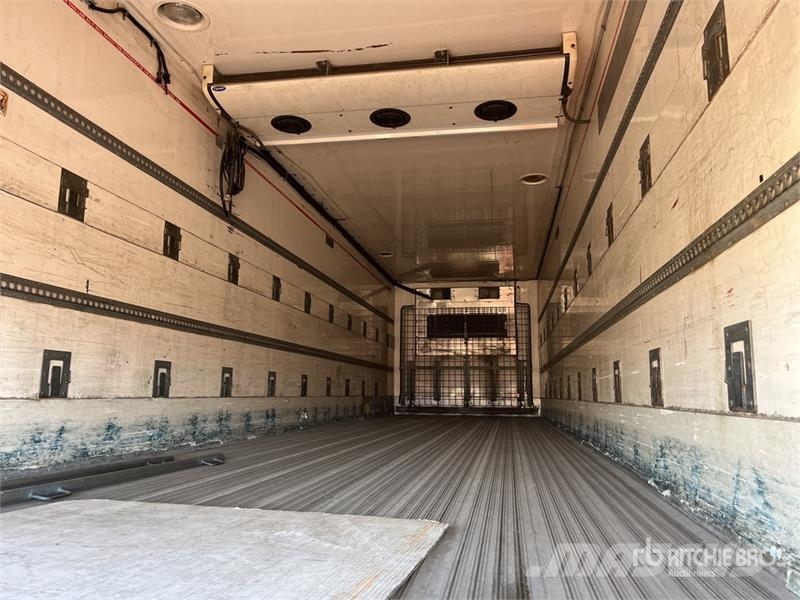 Peki 10.3 m Bogie/A Multi -Temp Refrigerated Trailer Hladilne polprikolice