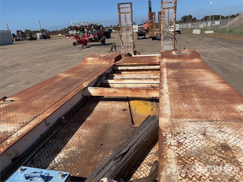  Plant Hire Services 6.1 m S/A Equipment Trailer Vehicle transport trailers