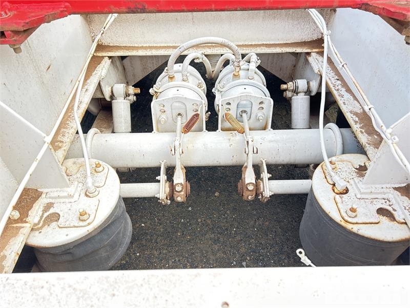  Plunkett 9.7 m Tri/A Log Trailer مقطورات أشجار