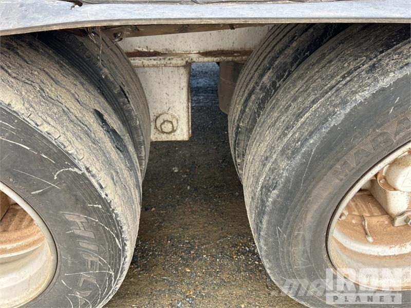  Plunkett 9.7 m Tri/A Log Trailer مقطورات أشجار