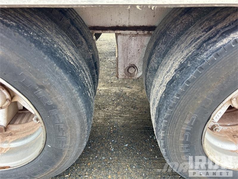  Plunkett 9.7 m Tri/A Log Trailer مقطورات أشجار