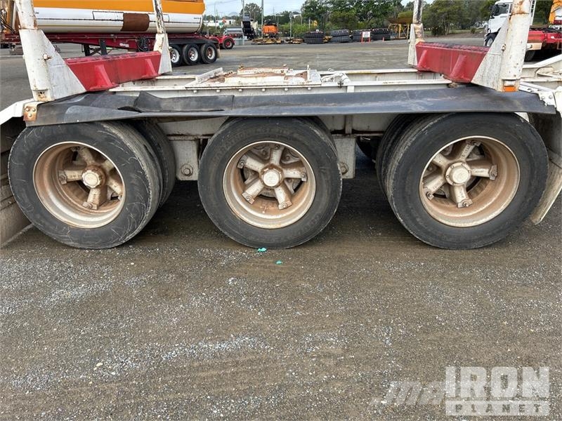  Plunkett 9.7 m Tri/A Log Trailer مقطورات أشجار
