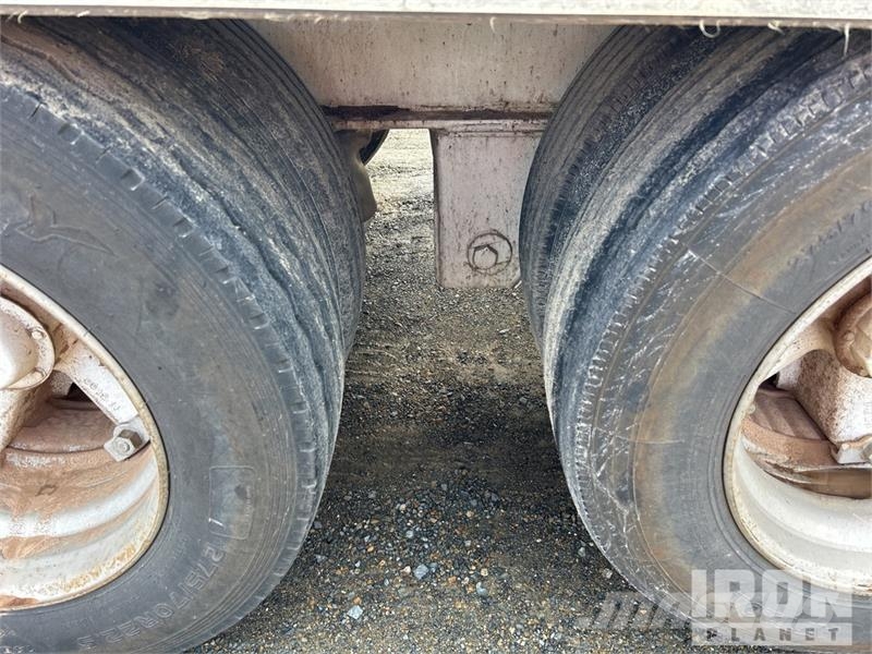  Plunkett 9.7 m Tri/A Log Trailer مقطورات أشجار