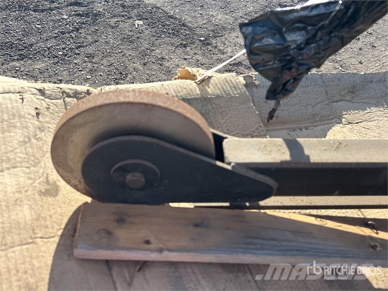 Pro 900 Skid Steer Trencher ماكينات حفر خنادق