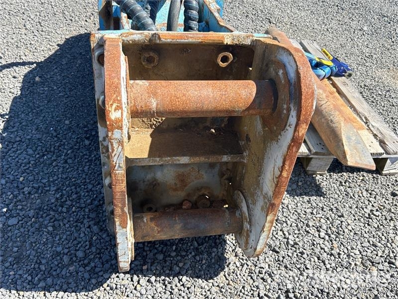  Q/C Hydraulic Breaker مطارق / كسارات