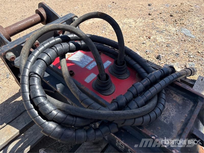 QLD Rock Breakers RB80 Hydraulic Breaker - Fits Hi Hammers / Breakers