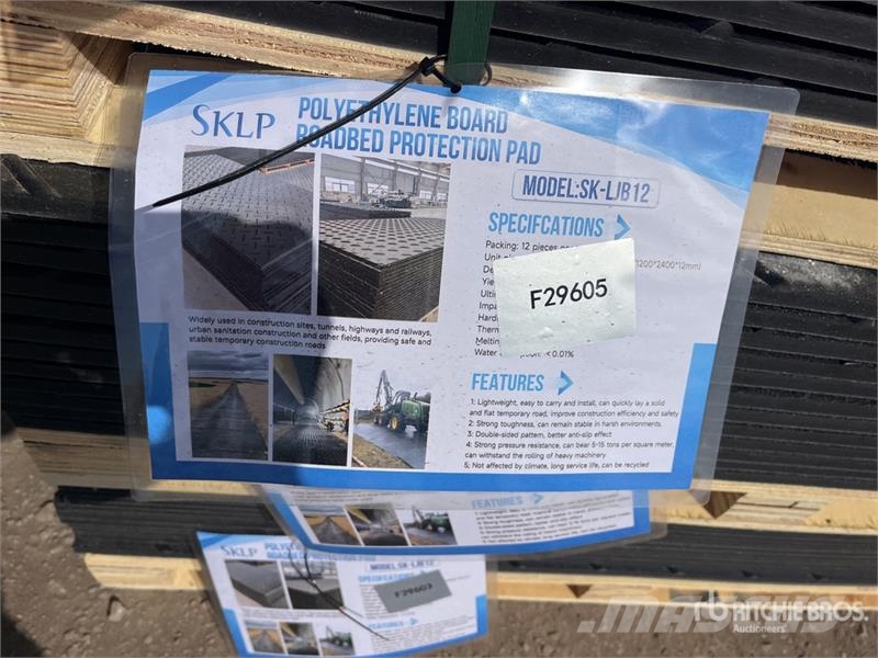 Quantity of (12) SKLP SK-LJB12 94 in x 47 in Poly Transport Sonstige
