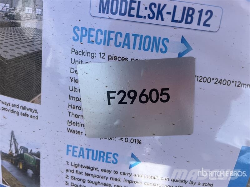 Quantity of (12) SKLP SK-LJB12 94 in x 47 in Poly Transport Sonstige