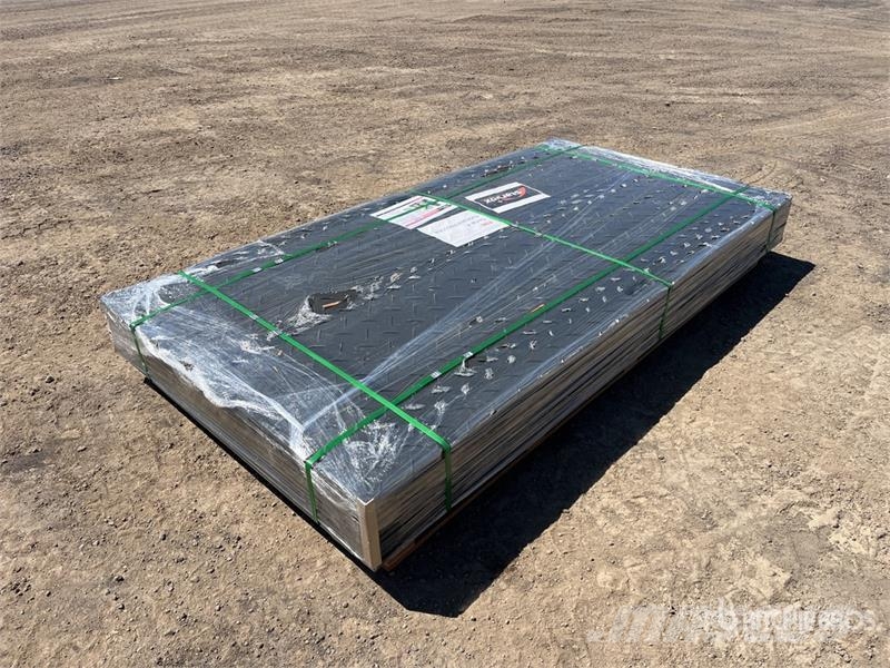 Quantity of (12) STARVOX PPP-12 Polyethylene Boar Drilling equipment accessories and spare parts