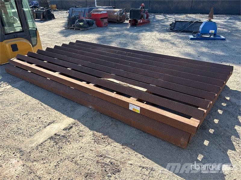 Quantity of (2) 4 m x 2 m Cattle Grids Žemės ūkis - Kita