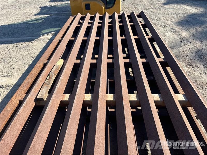 Quantity of (2) 4 m x 2 m Cattle Grids Žemės ūkis - Kita