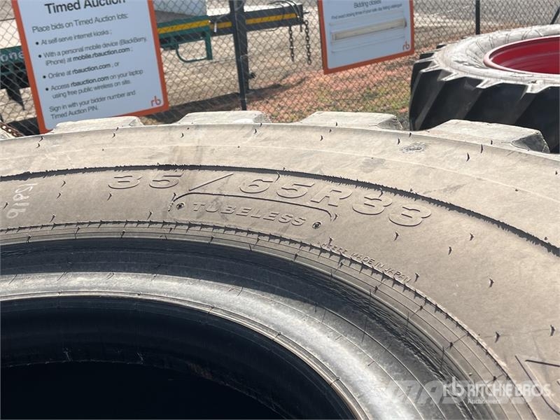 Quantity of (2) Bridgestone 35/65R33 Tires Gume, točkovi i felne