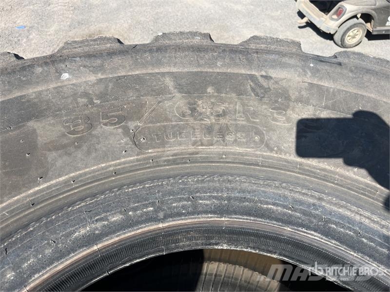 Quantity of (2) Bridgestone 35/65R33 Tires Gume, točkovi i felne