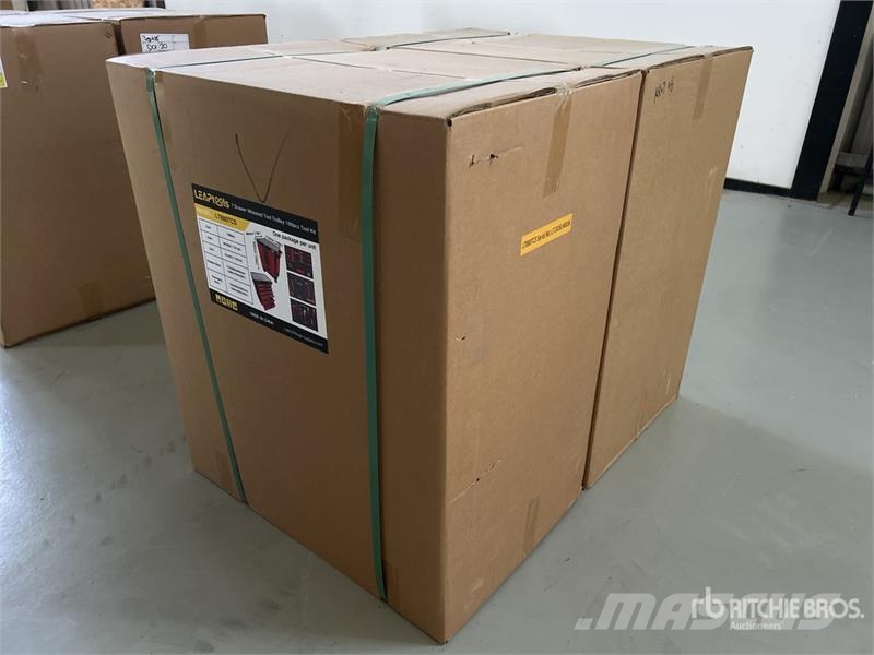  Quantity of (2)  LEAPtools LT880TCS Tool Box (Unus Gradbeništvo - drugo