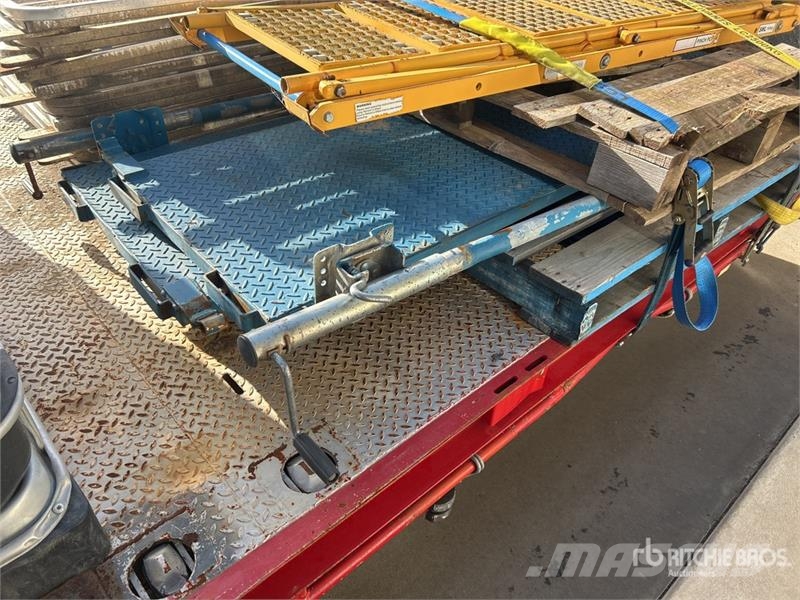 Quantity of 2 Platforms Other components