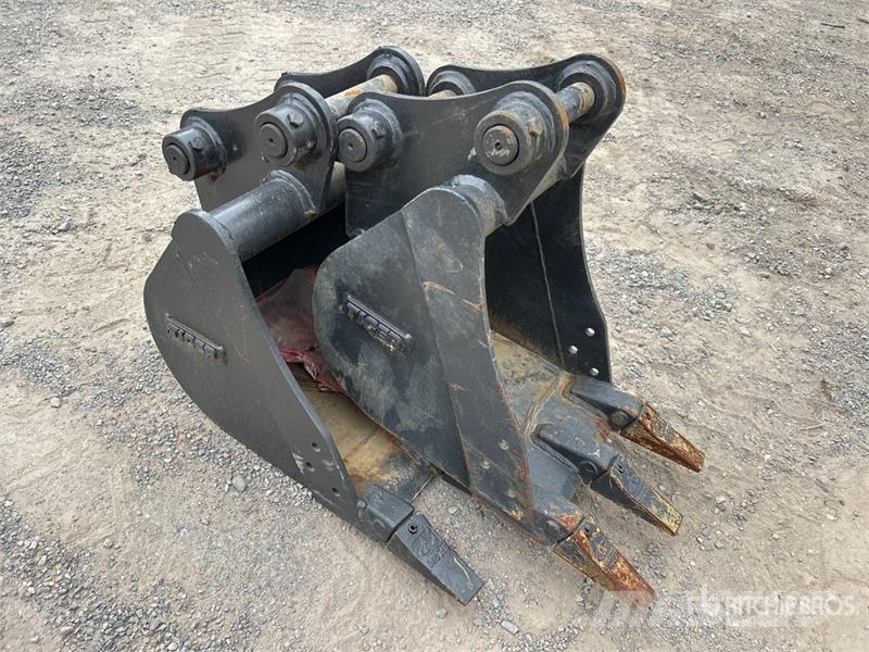 Quantity of (2) Roo Q/C 300 & 400 mm Digging Excav Kopad