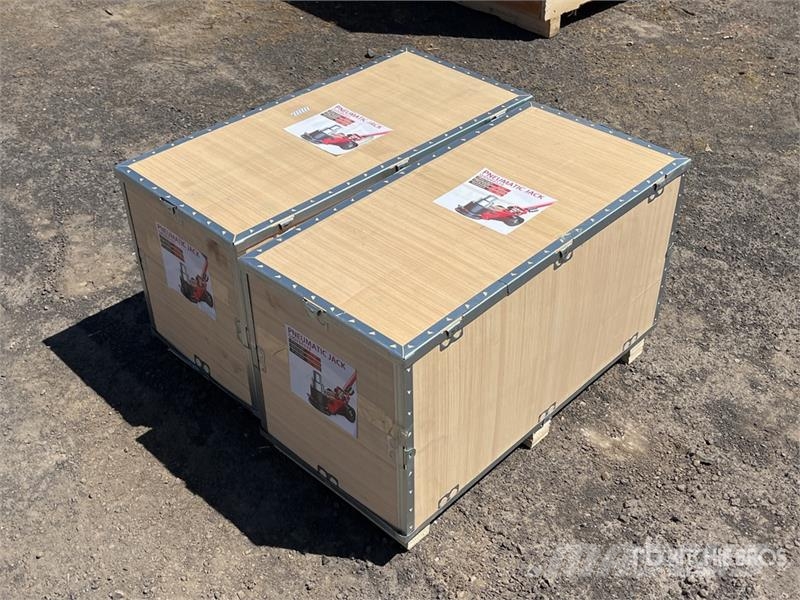 Quantity of (2) STARVOX JB80T 80 ton Pneumatic/Hy Bouw - Overige