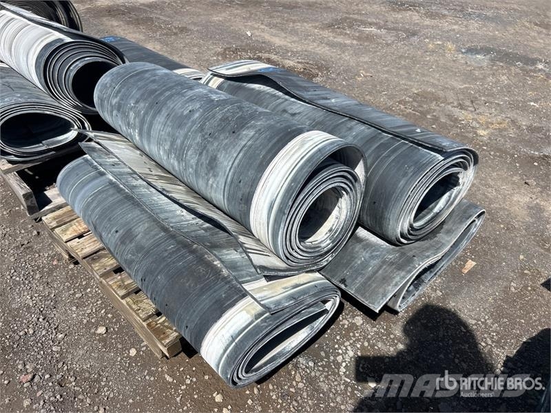  Quantity of (3) 970mm x 5mm Rubber Other components