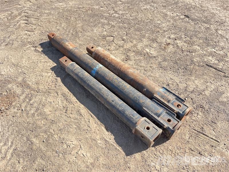  Quantity of (3) Auger Extension Компоненты строительной техники