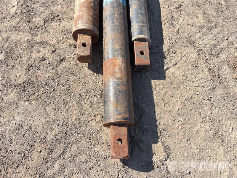  Quantity of (3) Auger Extension Компоненты строительной техники
