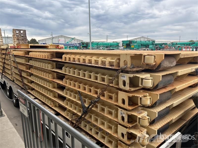  Quantity of 3 Container Mats Ostale poljoprivredne mašine