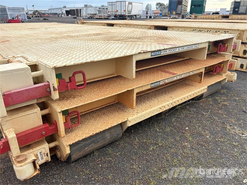 Quantity of (3) CSC 5800 mm x 2300 mm Container M Farm machinery