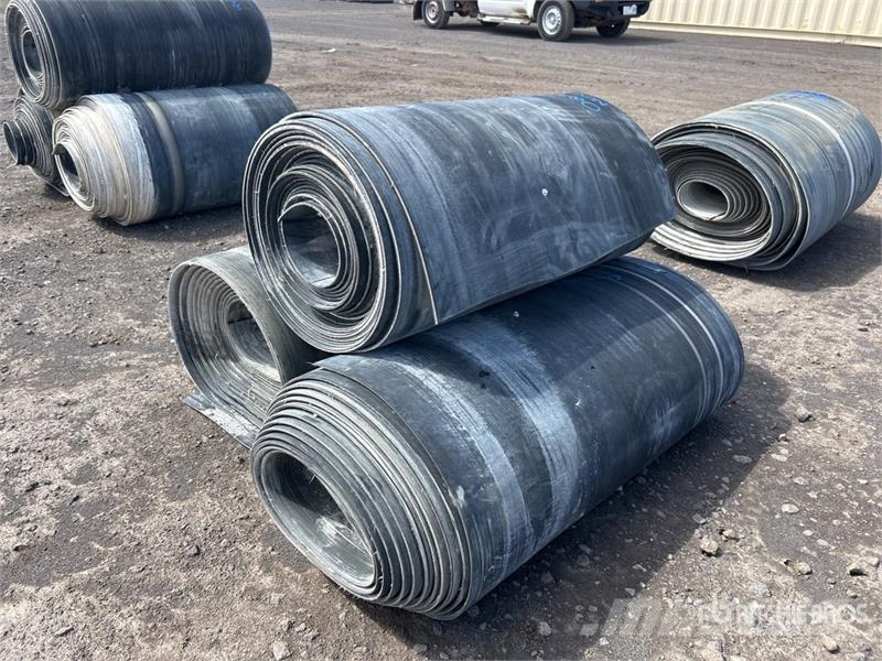  Quantity of (3) Miscellaneous Rubber مكونات أخرى