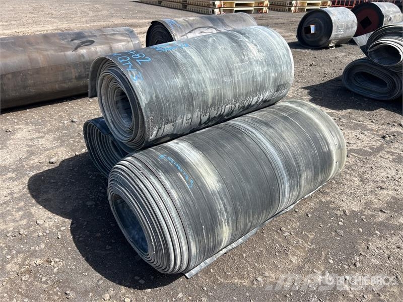  Quantity of (3) Miscellaneous Rubber مكونات أخرى