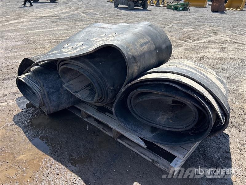  Quantity of (3) Miscellaneous Rubber مكونات أخرى
