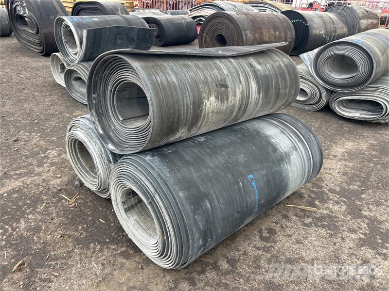  Quantity of (3) Miscellaneous Rubber مكونات أخرى